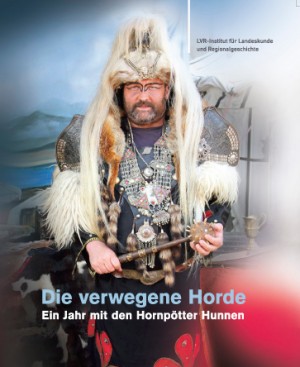 Cover Hunnen: Ein Protagonist in seiner Rüstung